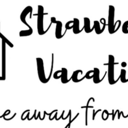 Strawberry Vacations Villa パンチガニ エクステリア 写真